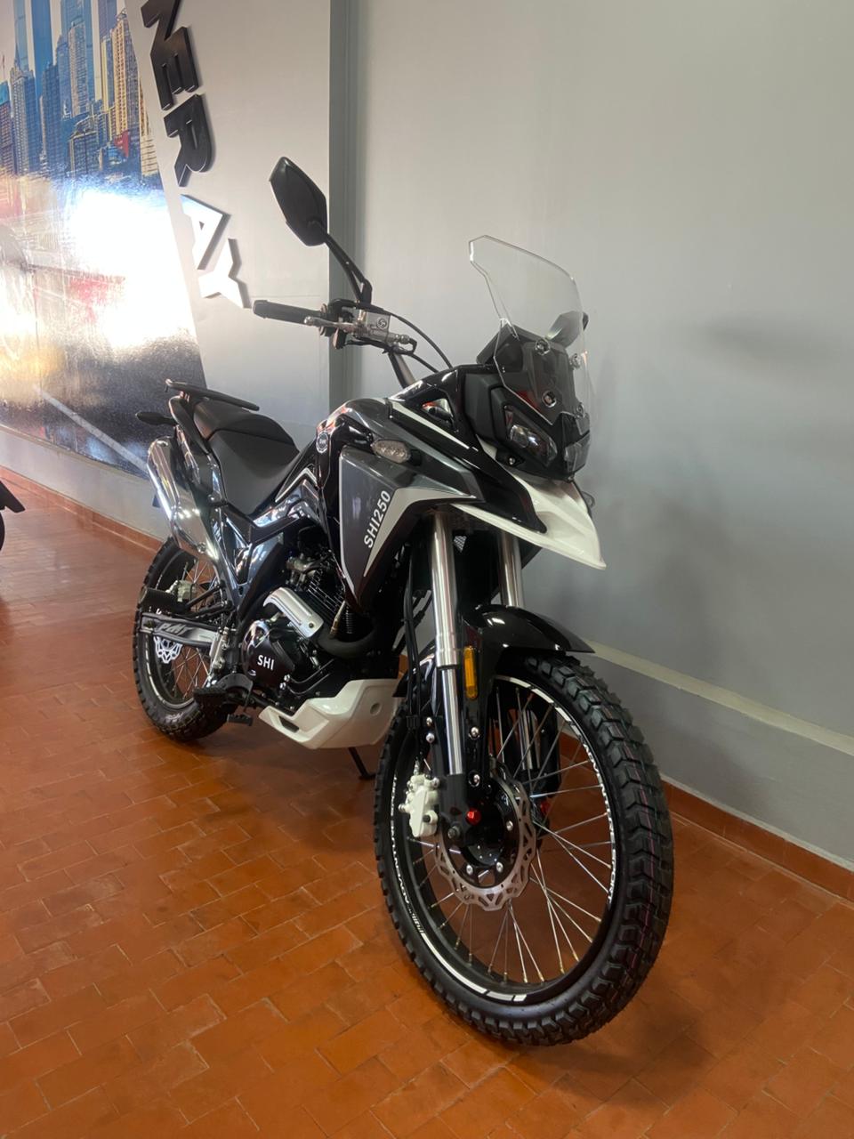 SHI 250 EFI